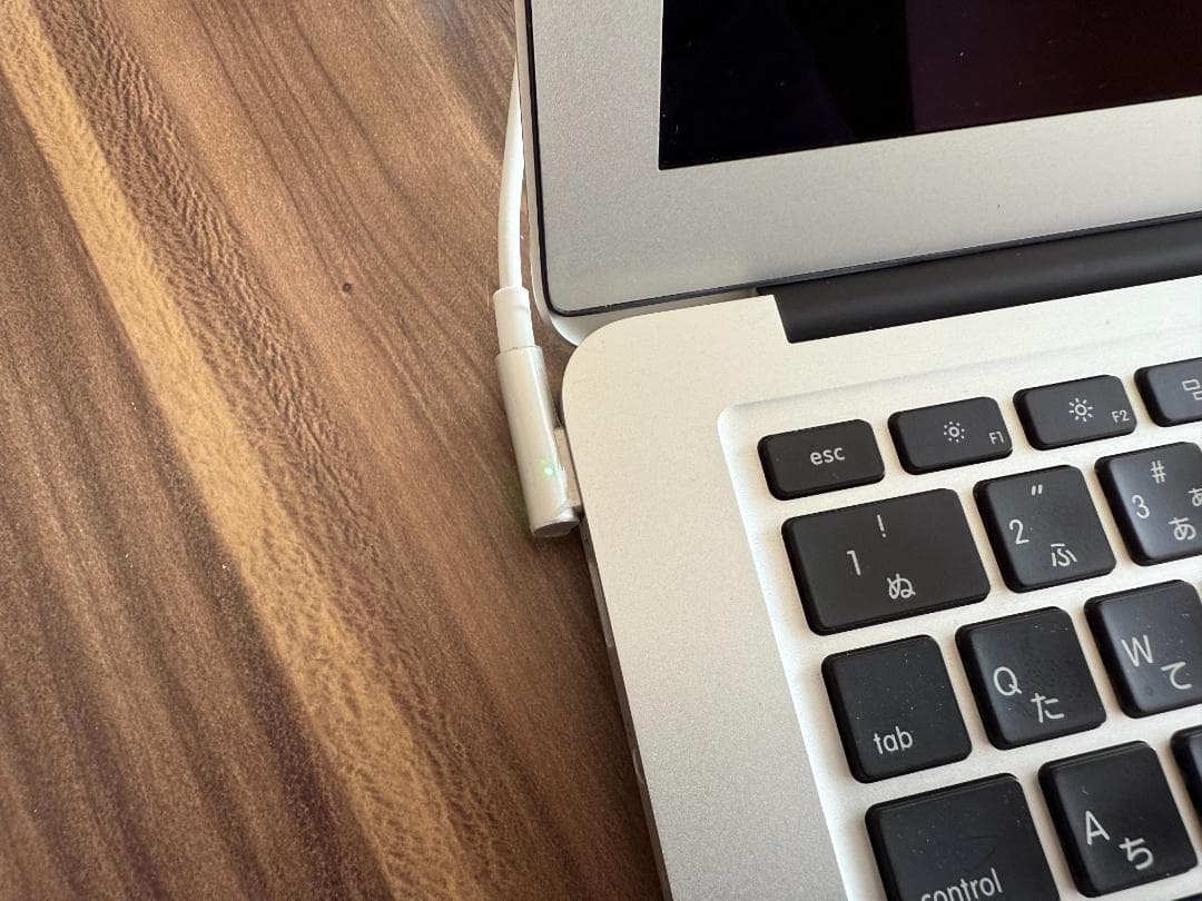 Apple（アップル）MacBook Air 13inch