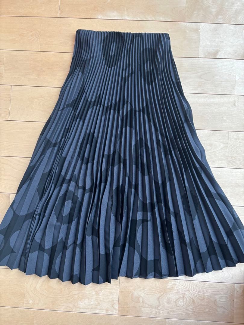 マリメッコ　プリーツスカート