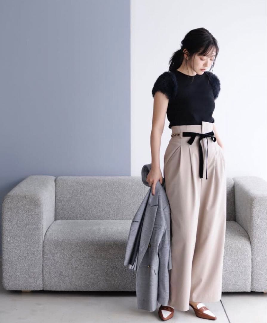 アプワイザーリッシェ　新品　ふわふわスリーブニットプルオーバー