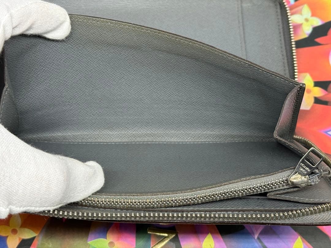 ルイヴィトン　タイガ　ジッピーオーガナイザー長財布　グレー系