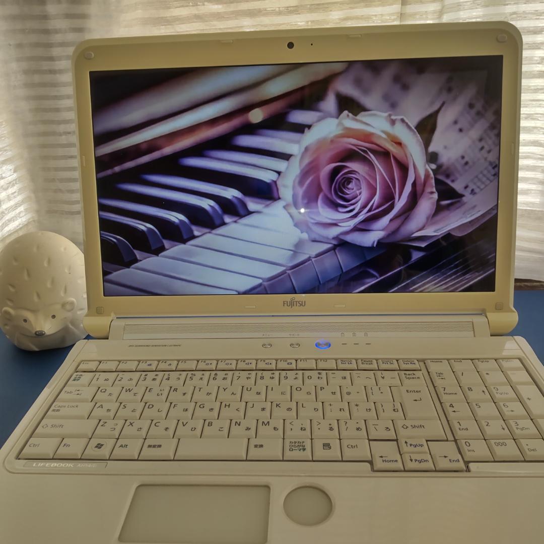 ノートパソコン/富士通/SSD搭載/Windows１１