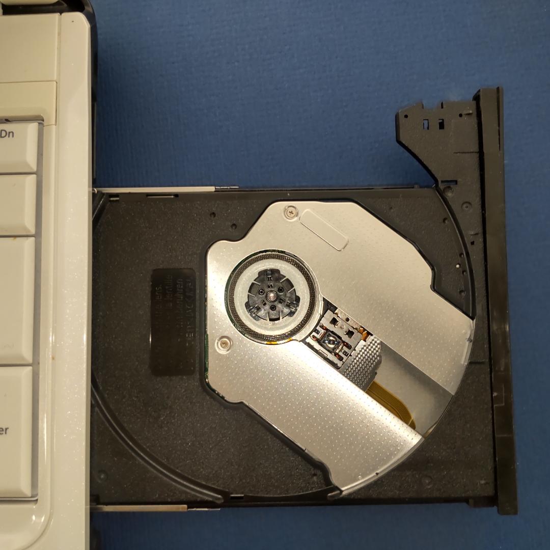 ノートパソコン/富士通/SSD搭載/Windows１１