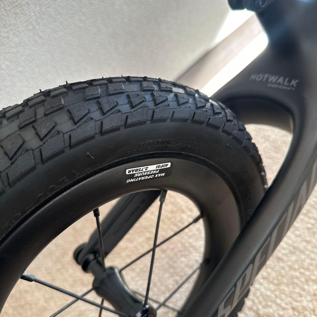 SPECIALIZED HOTWALK CARBON キッズバイク カーボン製