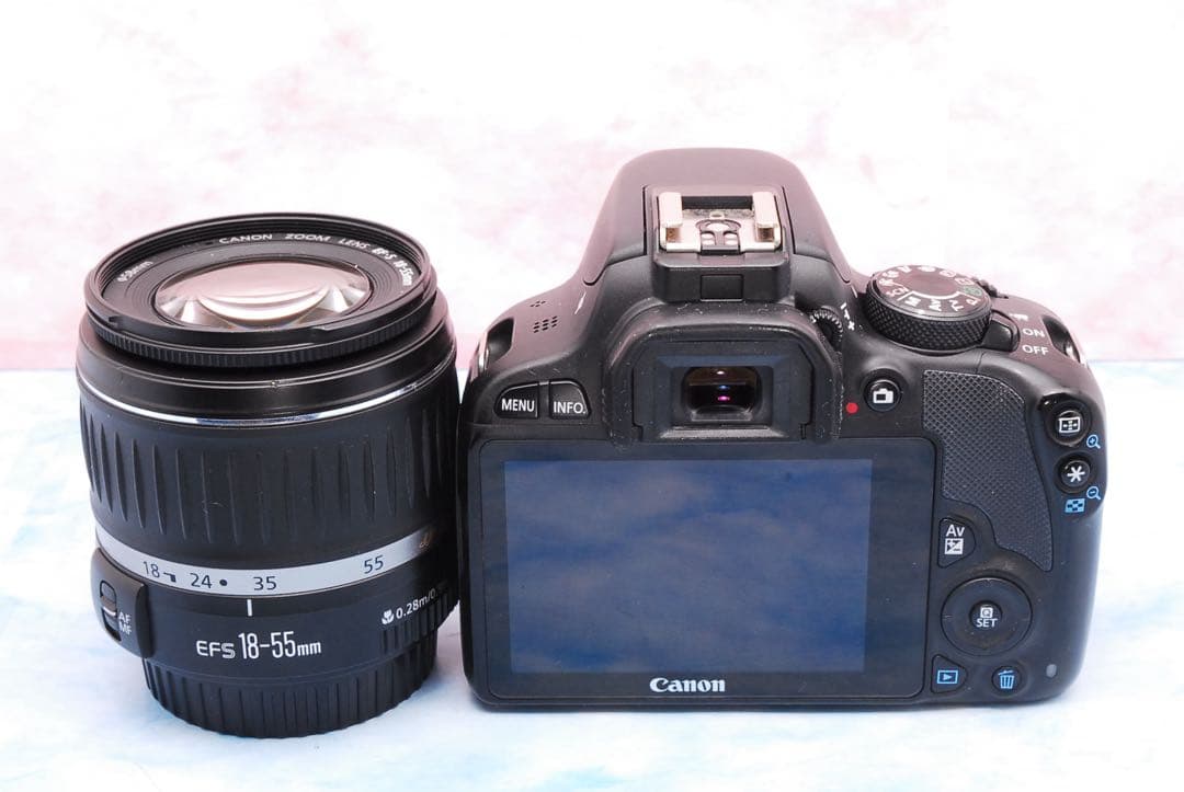 Canon Kiss X7◎一眼レフカメラ◎小型＆軽量で持ち運びラクラク♪
