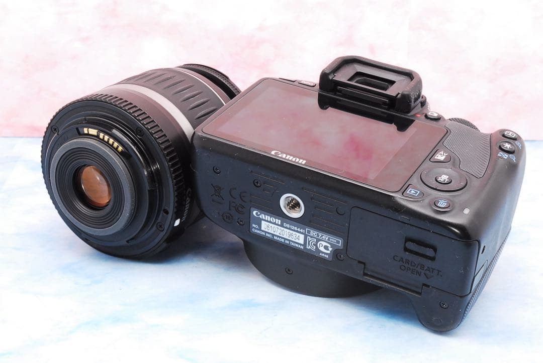 Canon Kiss X7◎一眼レフカメラ◎小型＆軽量で持ち運びラクラク♪