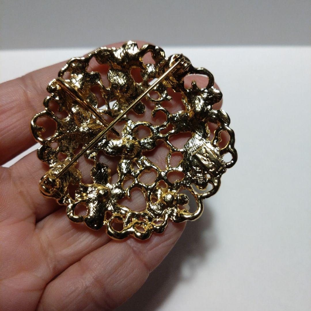 YVES SAINT LAURENT　イヴサンローラン　ヴィンテージ　ブローチ