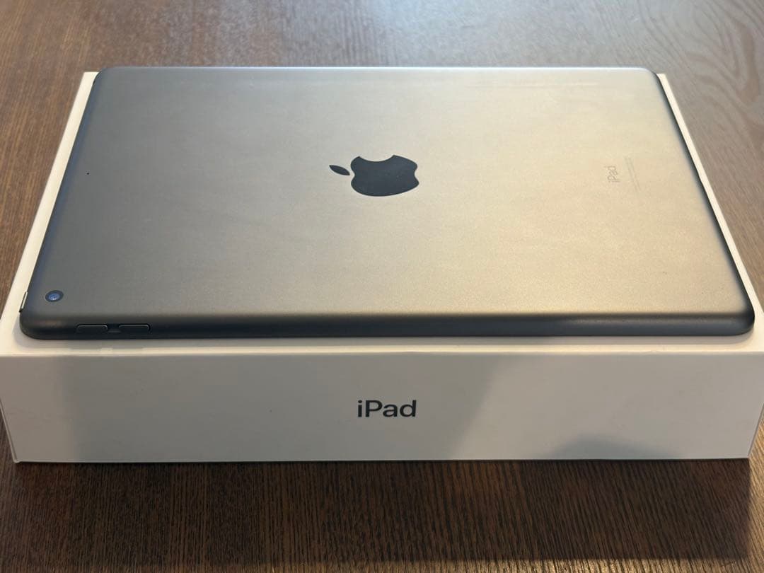 Apple iPad (第9世代) 10.2インチ 64GB WiFiモデル