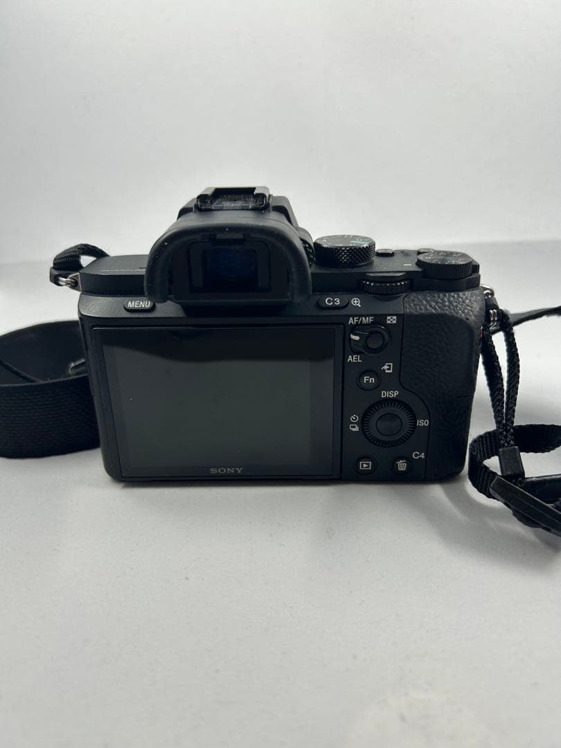 SONY α7 II ミラーレス一眼カメラ 本体とバッテリー2個とチャージャー