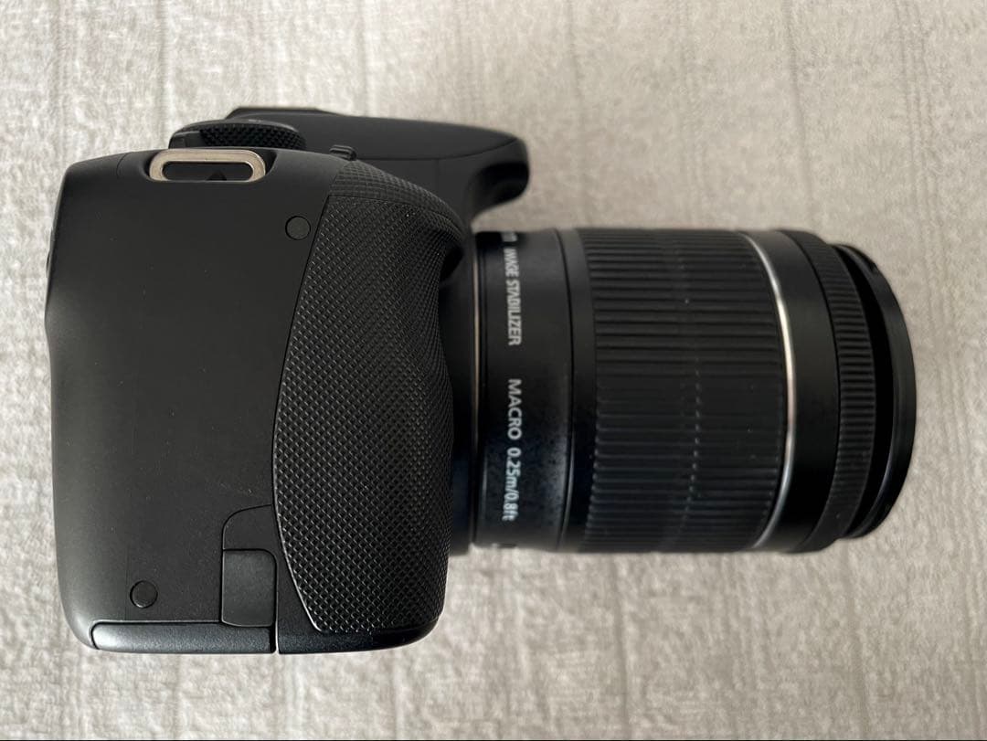 ほぼ未使用CanonキヤノンEOS Kiss X7元箱、取説付