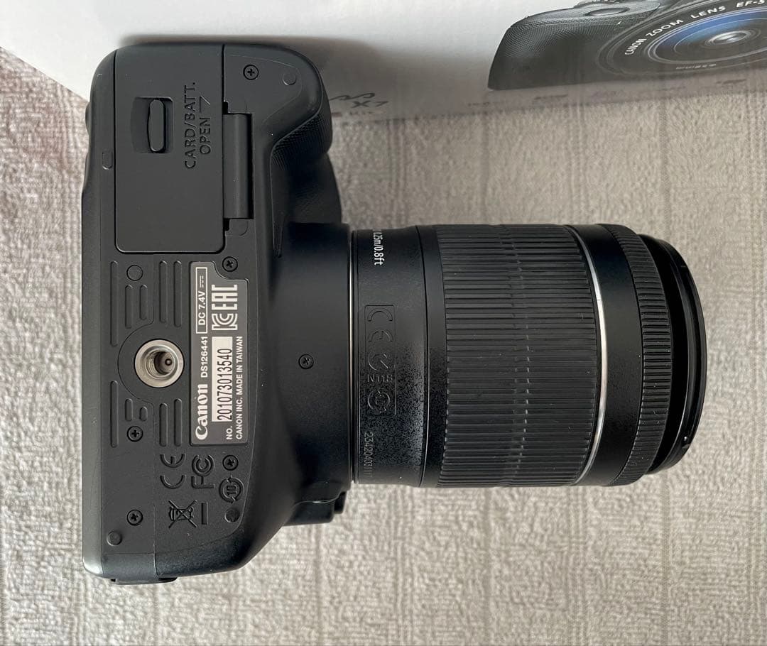 ほぼ未使用CanonキヤノンEOS Kiss X7元箱、取説付