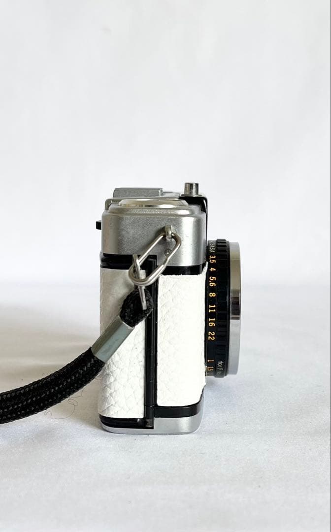 完動品★OLYMPUS PEN EE-3 ホワイト フィルムカメラ 動作確認済み