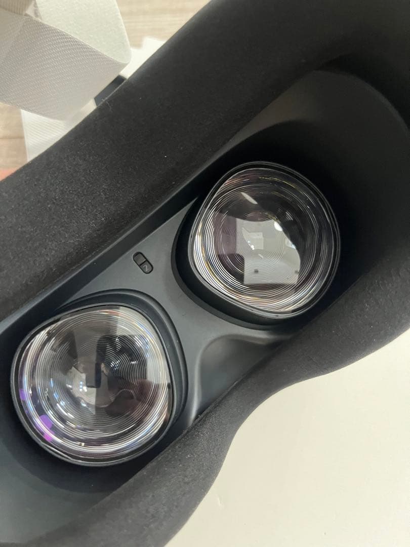 数回使用のみ　 QUEST 2 128GB メタクエスト2