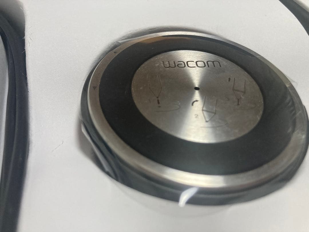 【特価】Wacom Intuos Pro A4 ペンタブレット 本体
