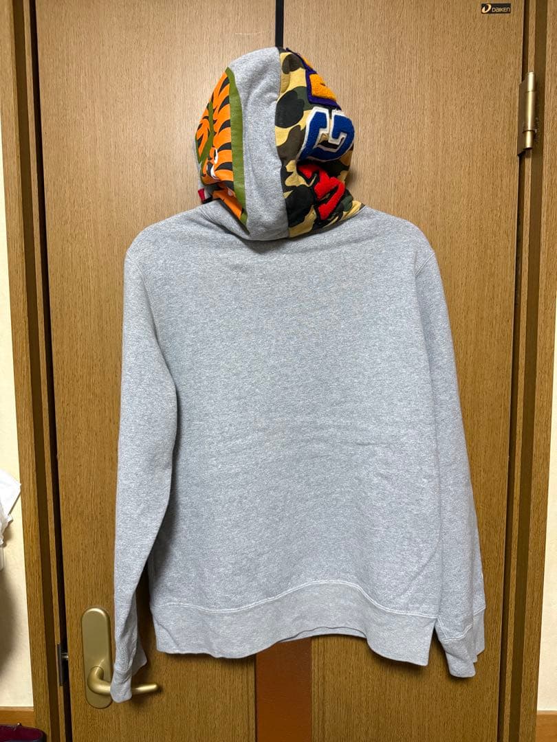 A Bathing Ape グレー パーカー Mサイズ