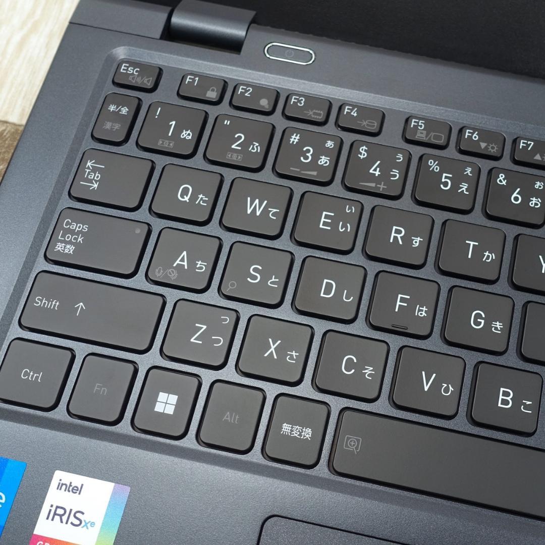 最新モデルと同じデザインで美品の超軽量神速モバイル✨第１１世代コアｉ７✨フルＨＤ