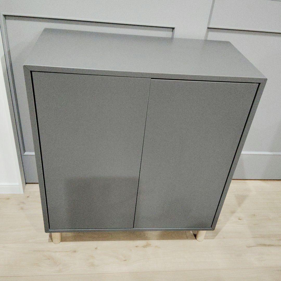 IKEA　エーケト　キャビネット脚付き　グレー　完成品　専門業者組立て品