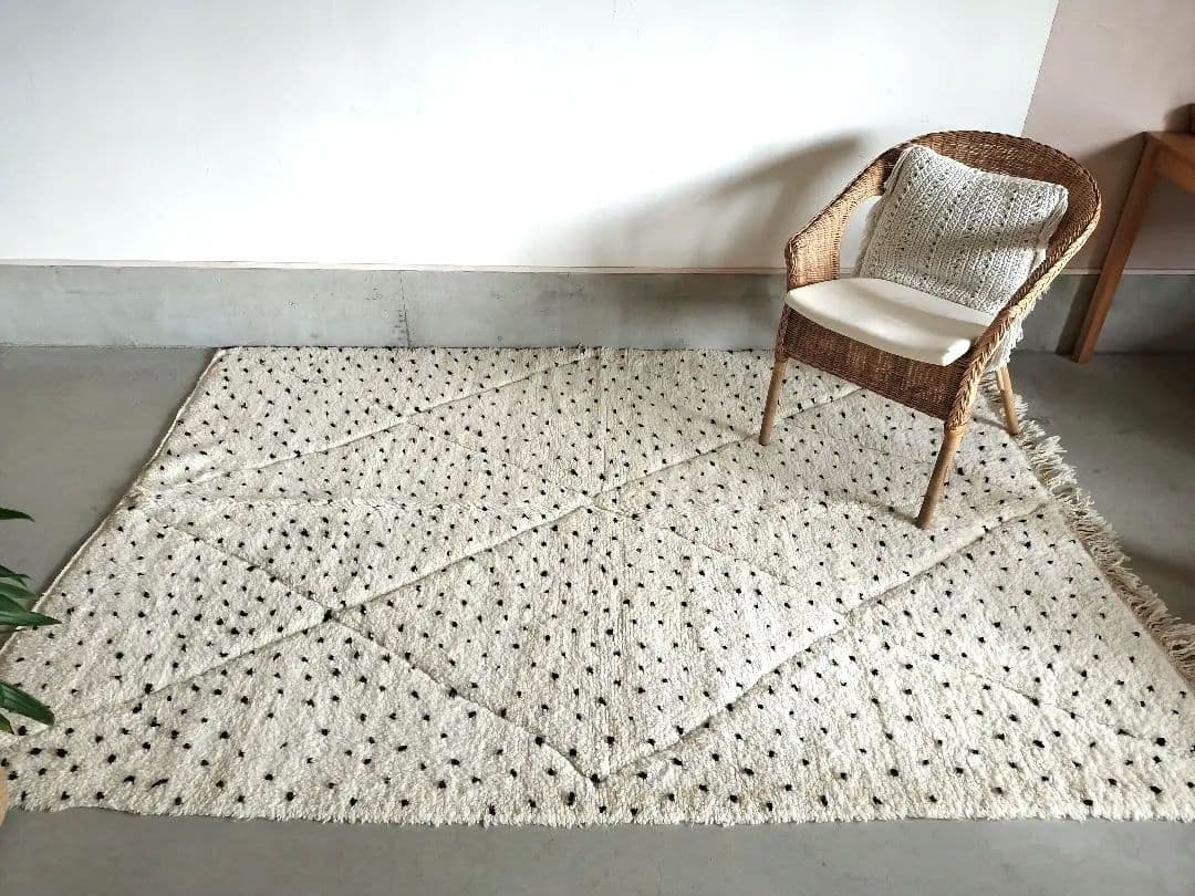 新品/人気/アイボリーベース黒ドット平織りダイヤ柄ベニワレン　No.572