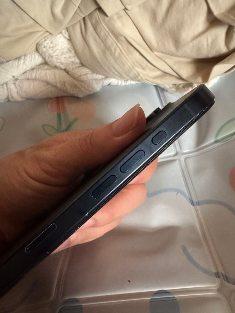 Apple iPhone 15 Pro Max 256GB，美品，バッテリー99