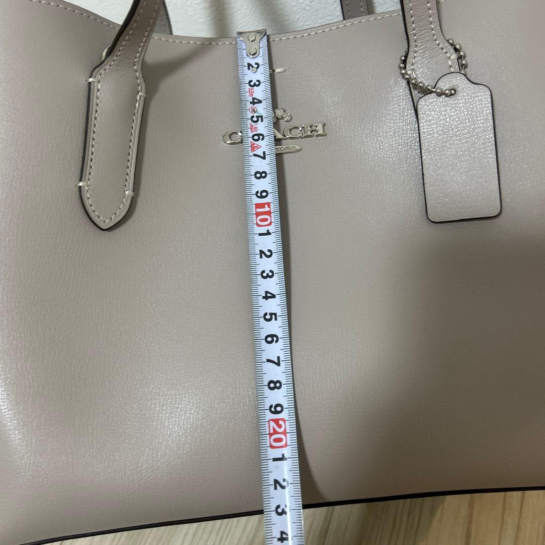 新品 COACH グレージュ ハンドバッグ