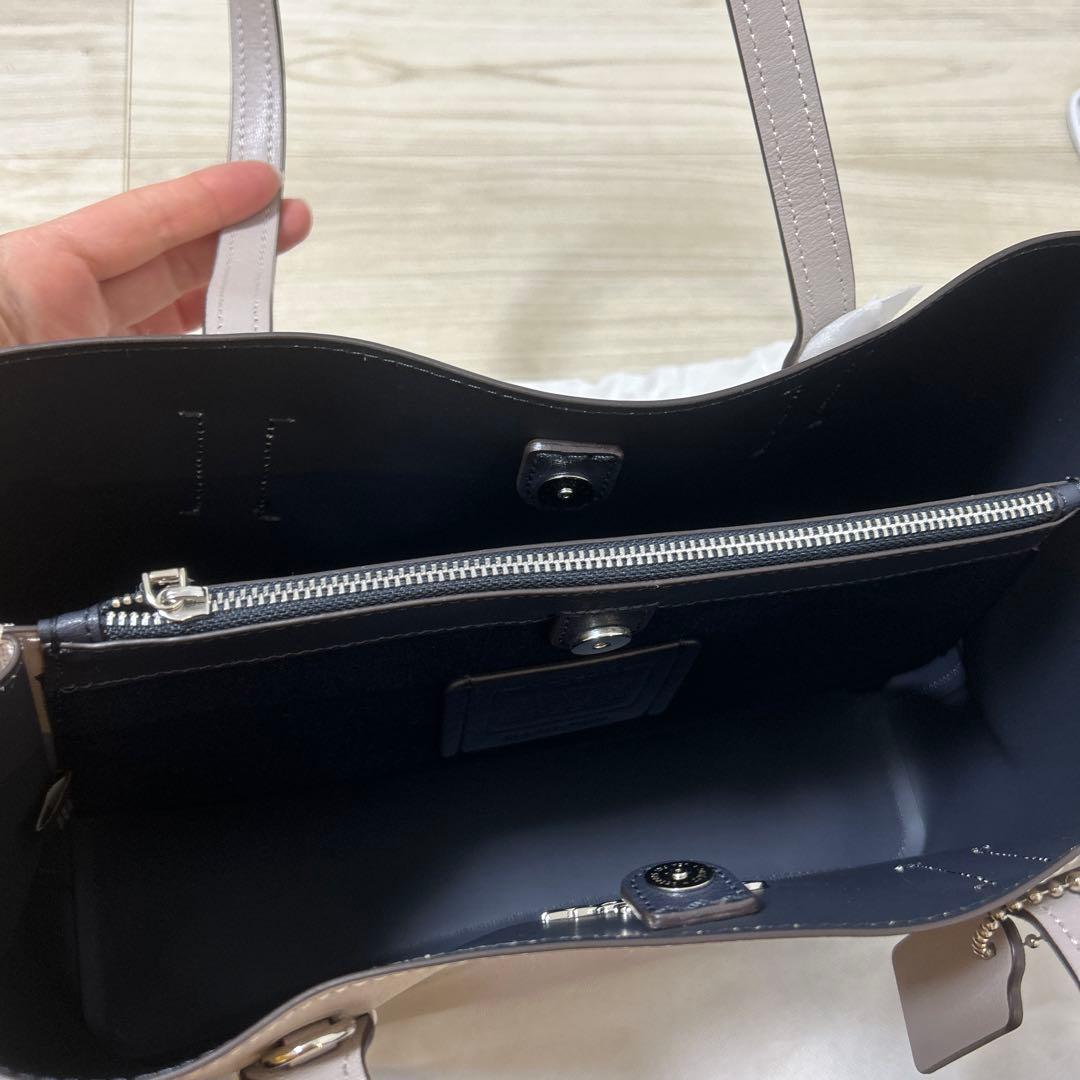 新品 COACH グレージュ ハンドバッグ
