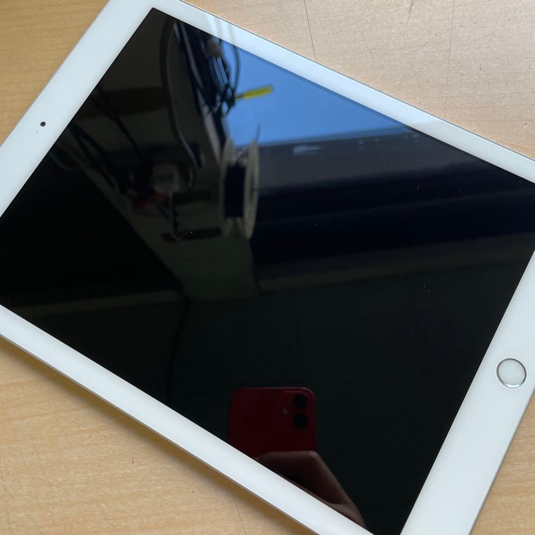 iPad 第6世代　A1893　Wi-Fiモデル　シルバー　32GB #1