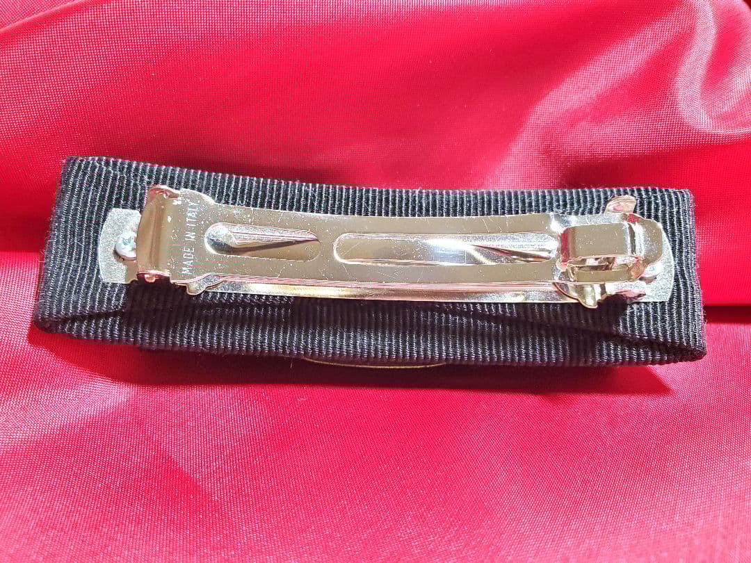 【美品】Salvatore Ferragamo バレッタ　黒　ビジュー