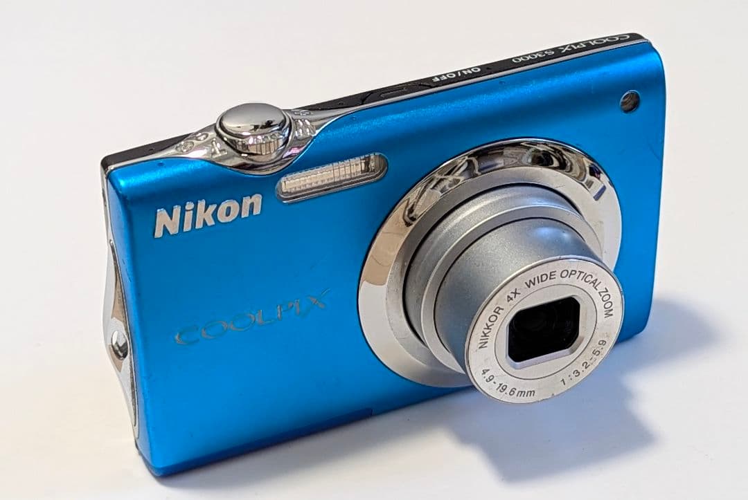 Nikon COOLPIX S3000 デジタルカメラ SDカードリーダー付