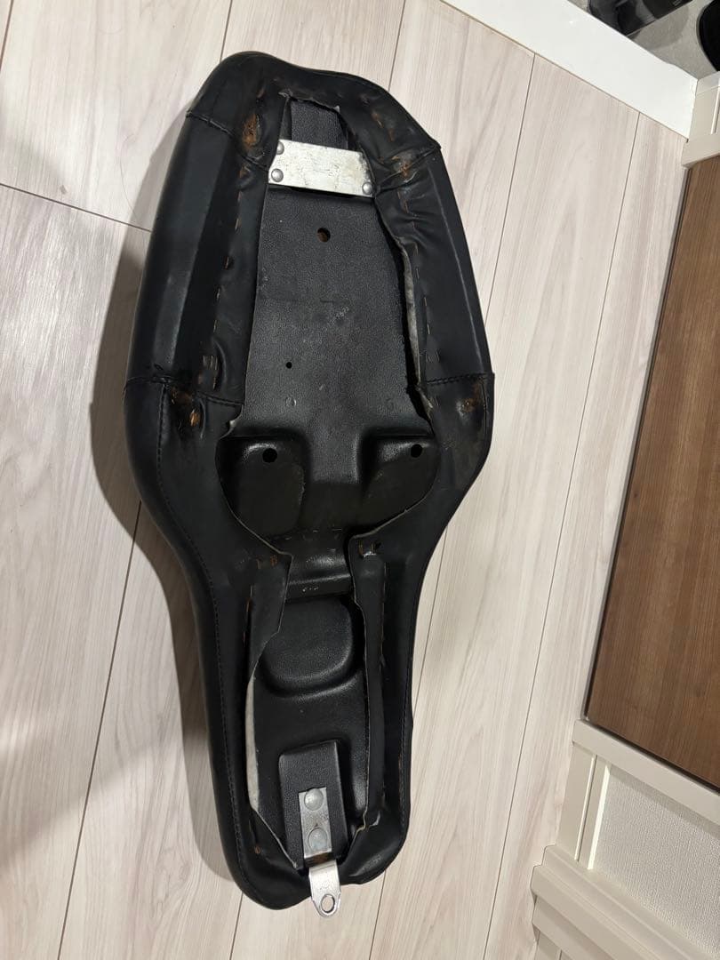 XL1200S シート ハーレー 純正 ~’03年式スポーツスター