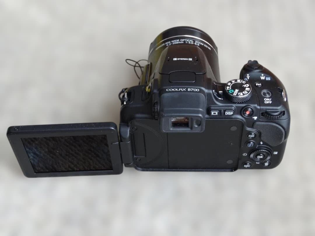 値下げしました❕ Nikon COOLPIX B700 本体