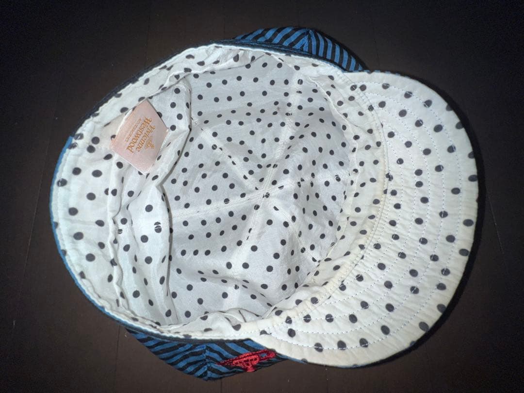 Vivienne westwood キャップ　青縞柄