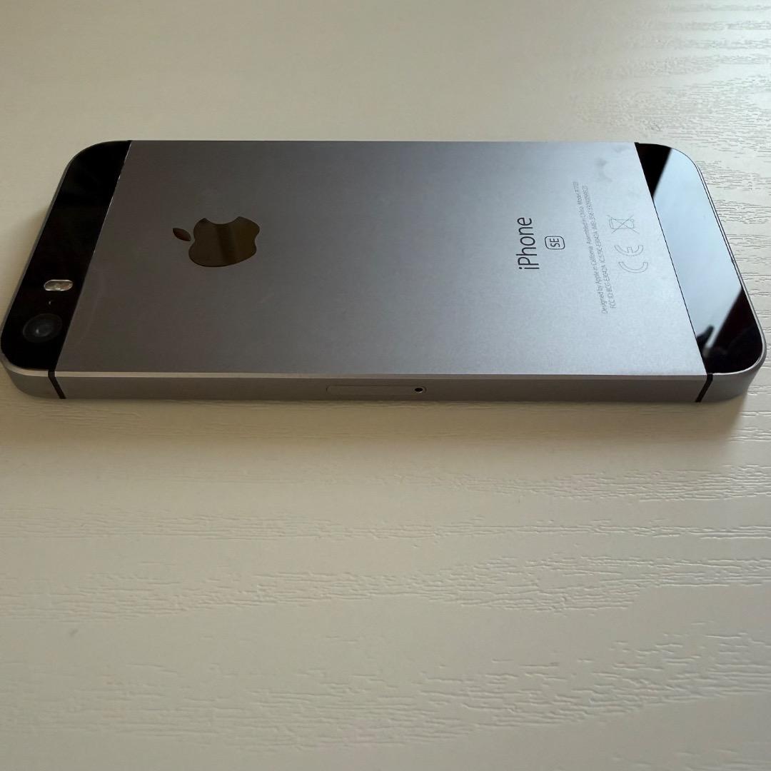 iPhoneSE 初代 第一世代 32GB スペースグレー SIMロックなし
