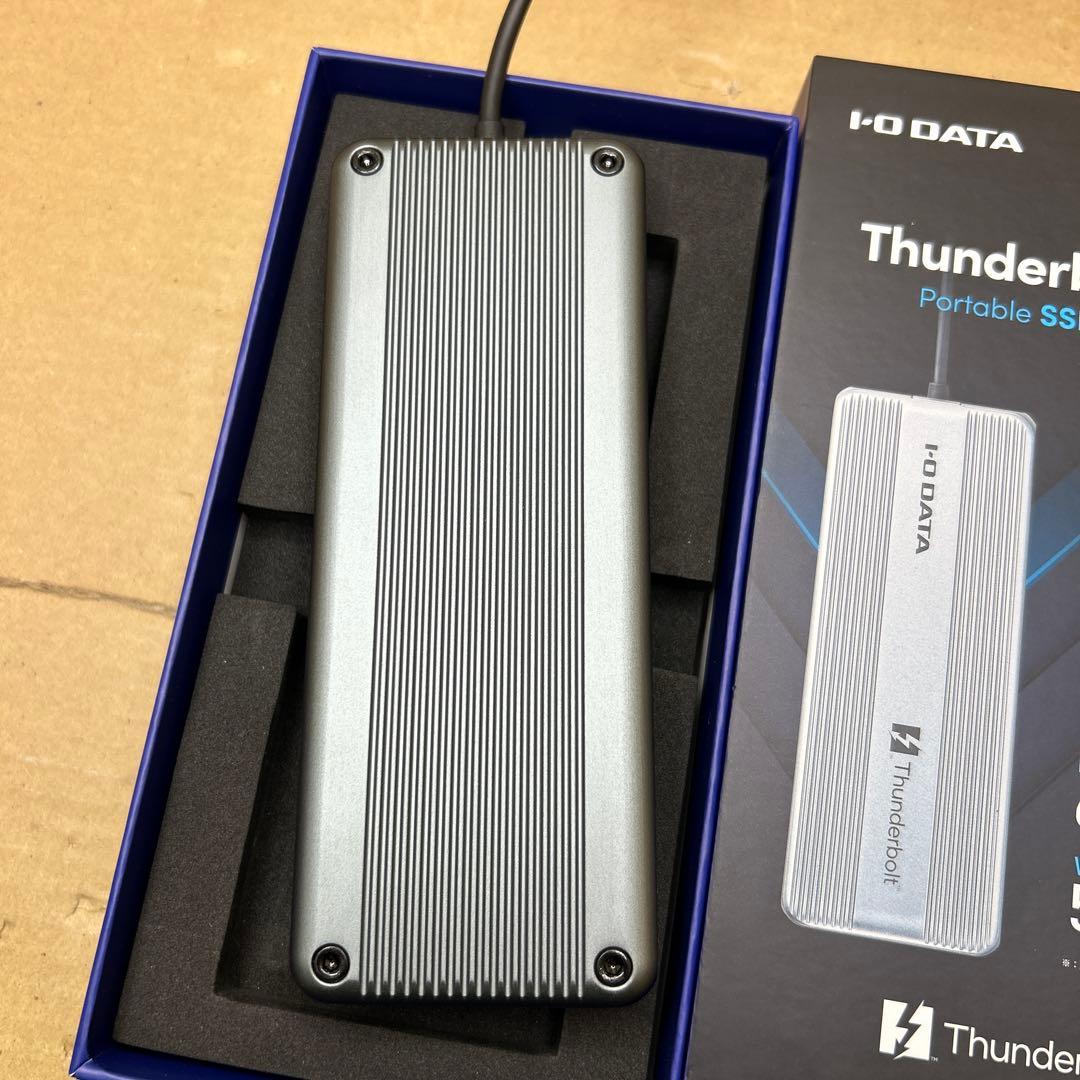 4TB SSPU-TFC4 外付けSSD Thunderbolt 5 USB-C