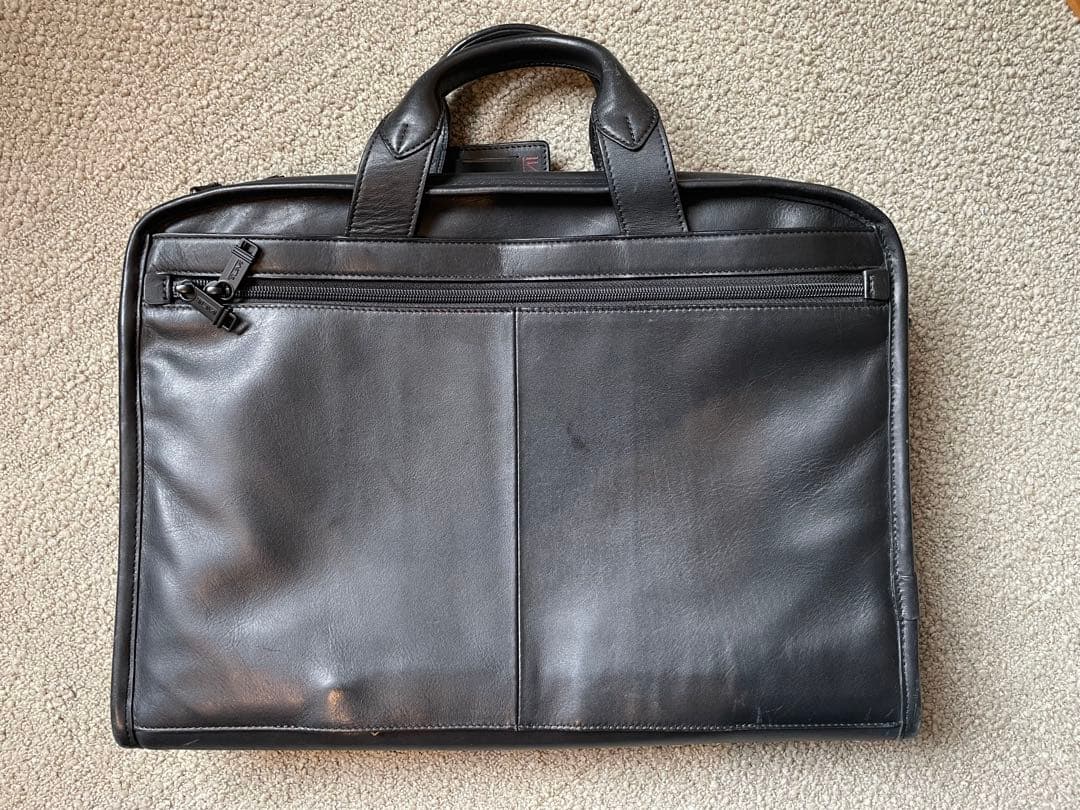 TUMI トゥミ ブラックレザー（本革）ブリーフケース