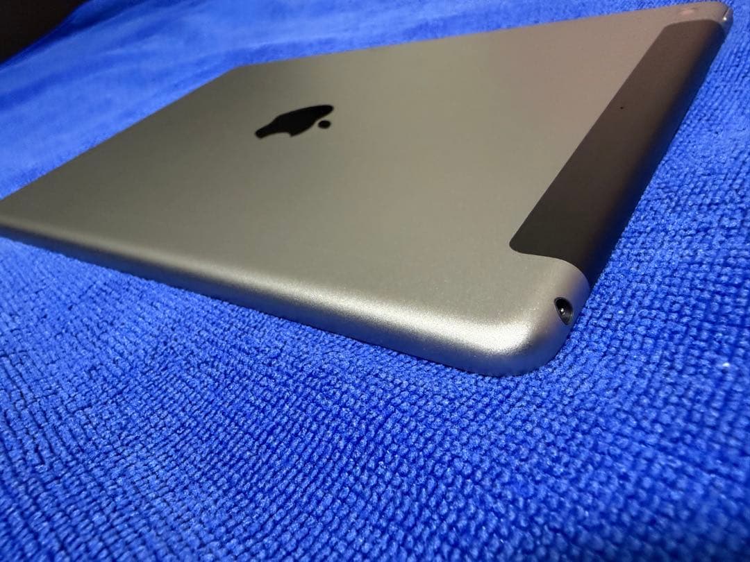 【美品】iPad (第6世代) Cellular SIMフリー