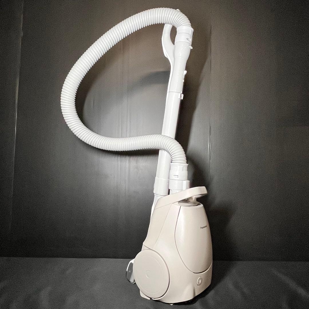 【美品】パナソニック 電気掃除機 MC-PJ23G 2024年製 紙パック式