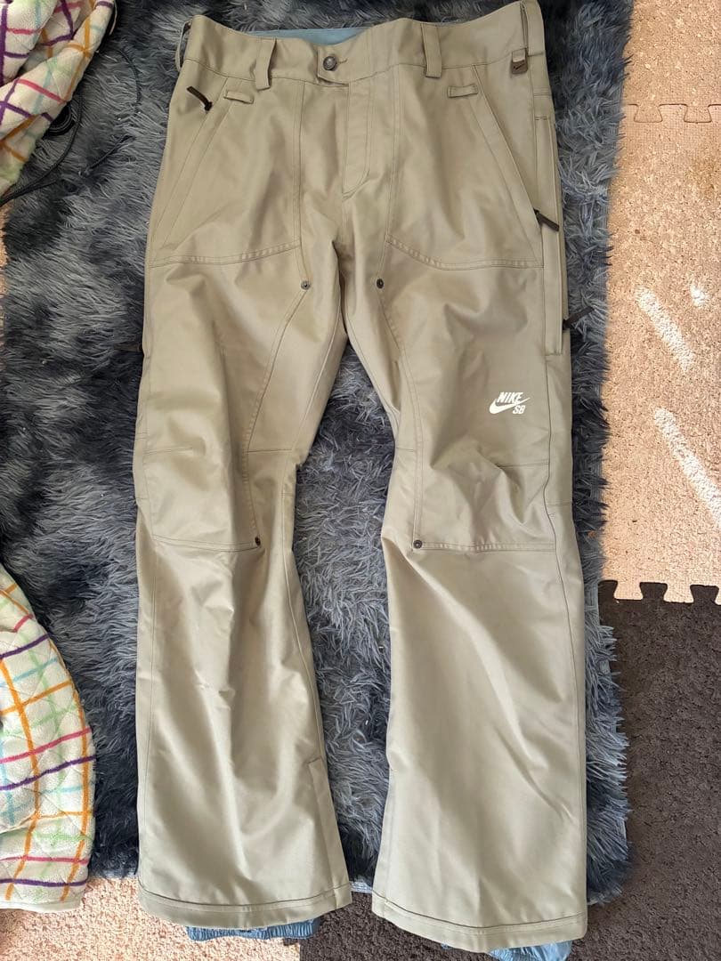 希少！NIKEスノーボードパンツ