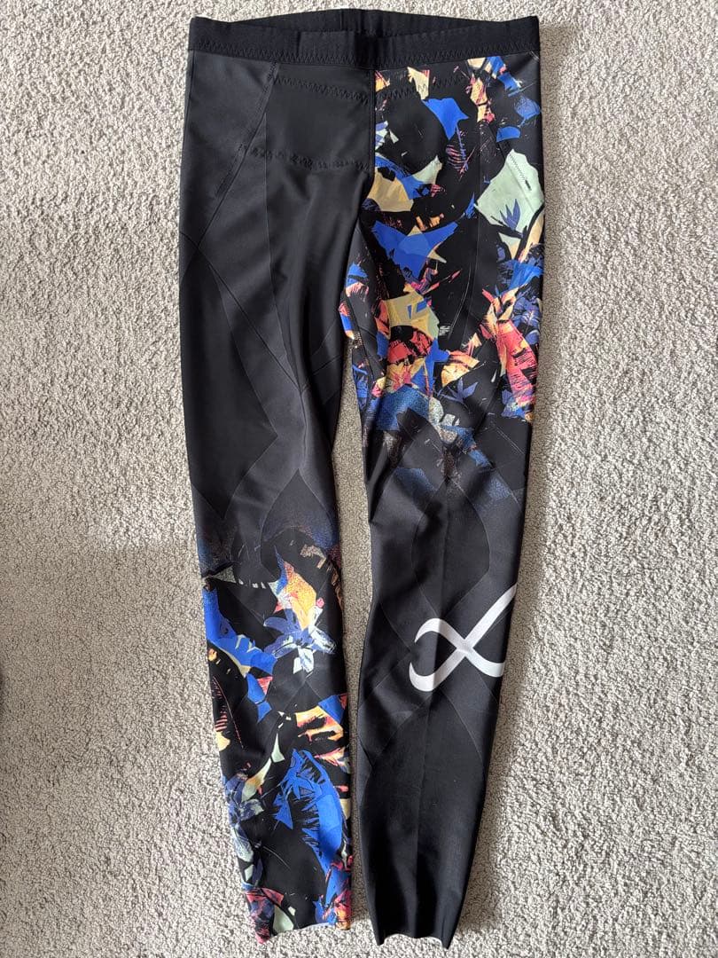 ワコールCW-X トレーニングタイツ Mサイズ　HZO699