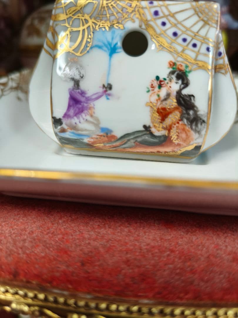 マイセンの千夜一夜模写香合