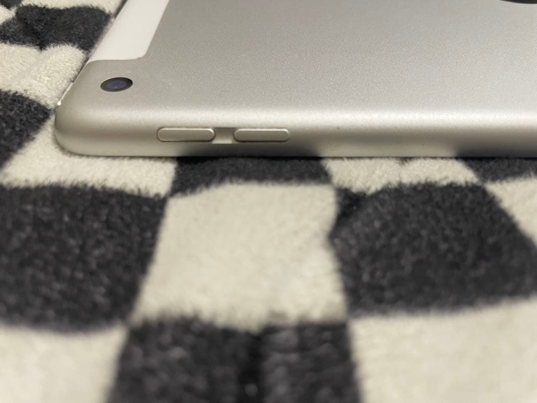 Apple iPad 7 (第7世代) 32GB シルバー