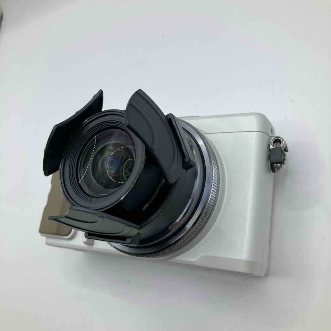 OLYMPUS XZ-2 ホワイト 自動開閉レンズキャップ 元箱 取扱説明書