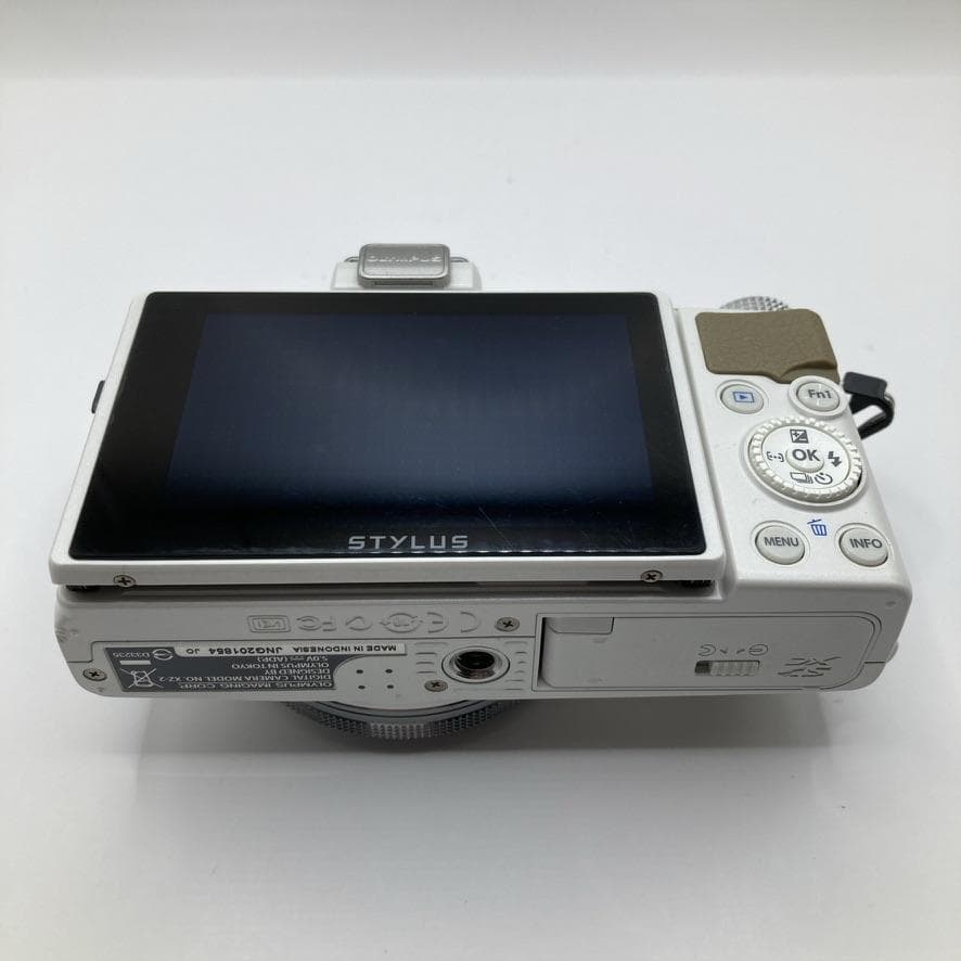 OLYMPUS XZ-2 ホワイト 自動開閉レンズキャップ 元箱 取扱説明書