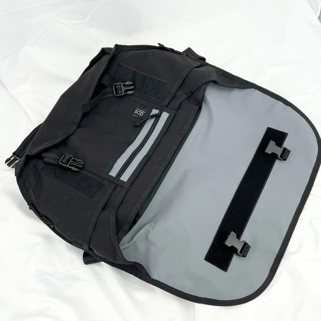 ✨極美品✨シートベルトバックル クローム メッセンジャーバッグ CTZ 防水