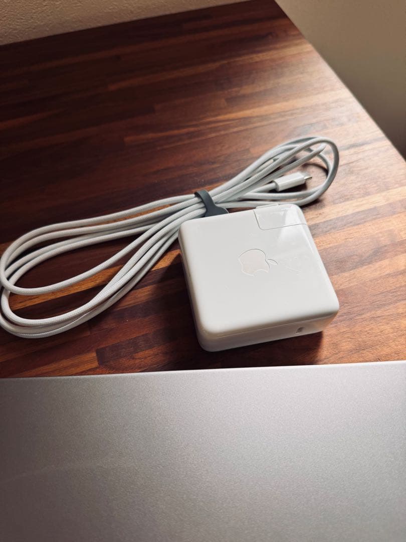 MacBook Pro M1 Pro 8コアCPUと14コアGPU 14インチ