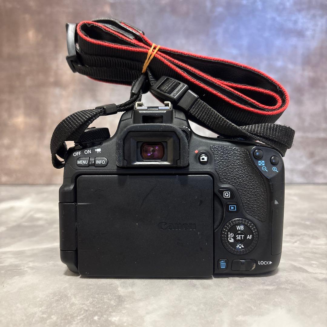 【極上・完動品】Canon 8000D EF18-135mm wifi機能あり