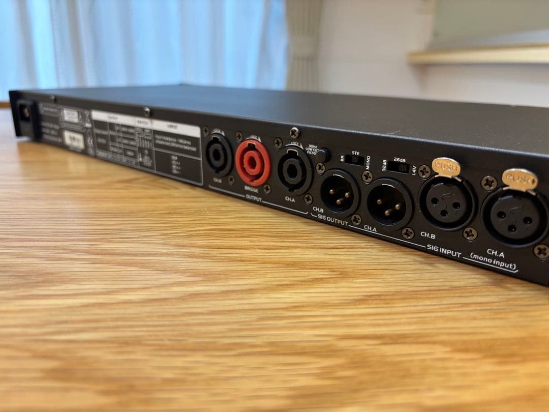 Classic pro DCP1100パワーアンプ