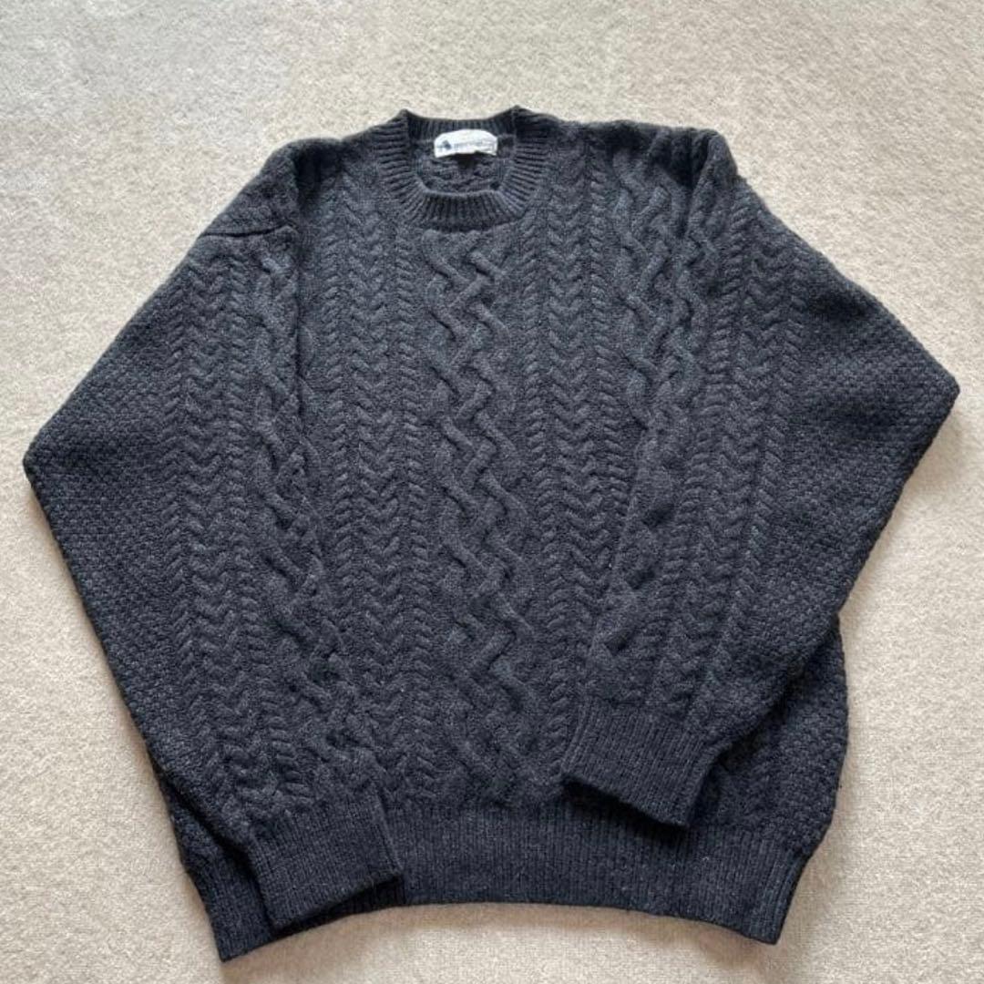 アクアスキュータム　カシミヤ100%セーター