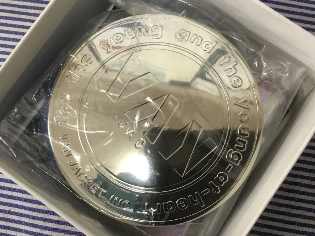 VAN JAC ヴァンヂャケット グリルカーバッジ 未使用！