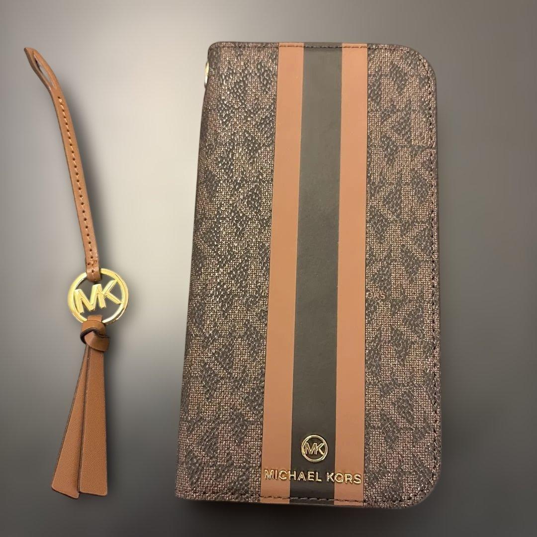 MICHAEL KORS 手帳型　iPhone17