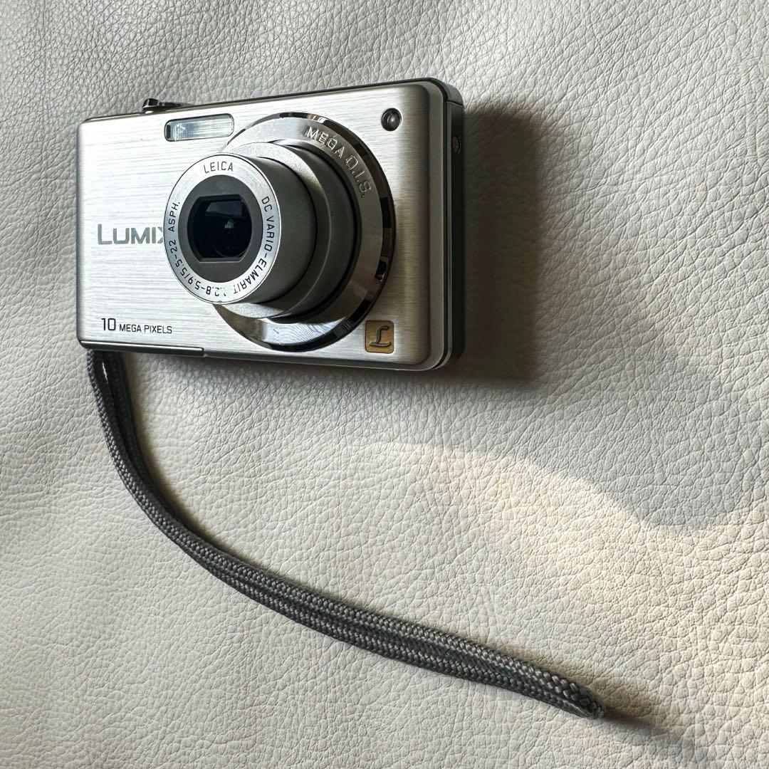 Panasonicコンパクトデジタルカメラ LUMIX DMC-FS7シルバー