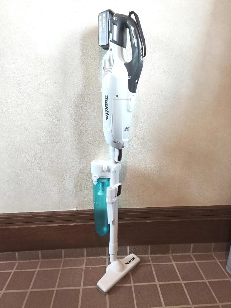 マキタ 充電式クリーナー CL282FD ロック付サイクロンアタッチメント付